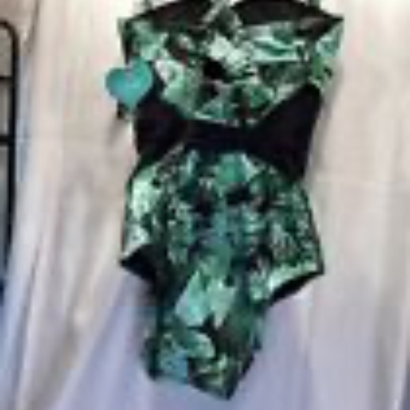 TORRID VIXEN PALM CUTOUT MESH UNDERWIRE PUSH UP ONE PIECE SWIMSUIT 4 4X 26 - Picture 4 of 6